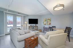 Manistee Edgewater Condo with 2 Bedrooms and 1 Bathroom - Image 5