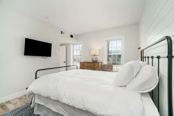 Swedish Themed Suite at the Dala House - Image 1