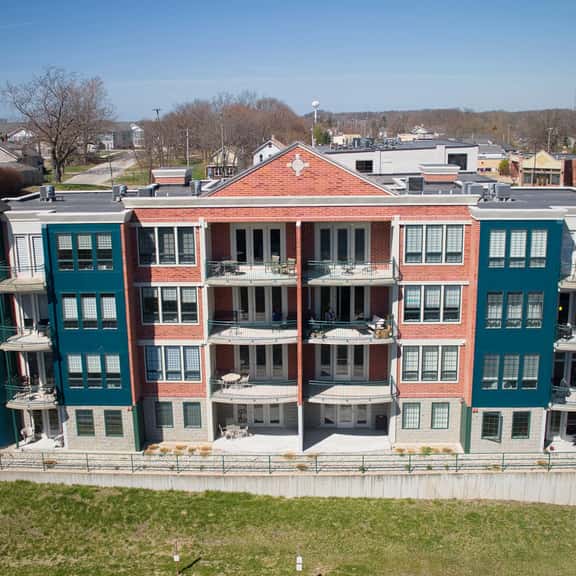 Manistee Edgewater Condo with 2 Bedrooms and 1 Bathroom - Image 1